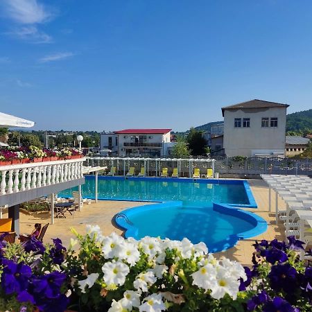 Hotel Elit Kirkovo  Exteriör bild