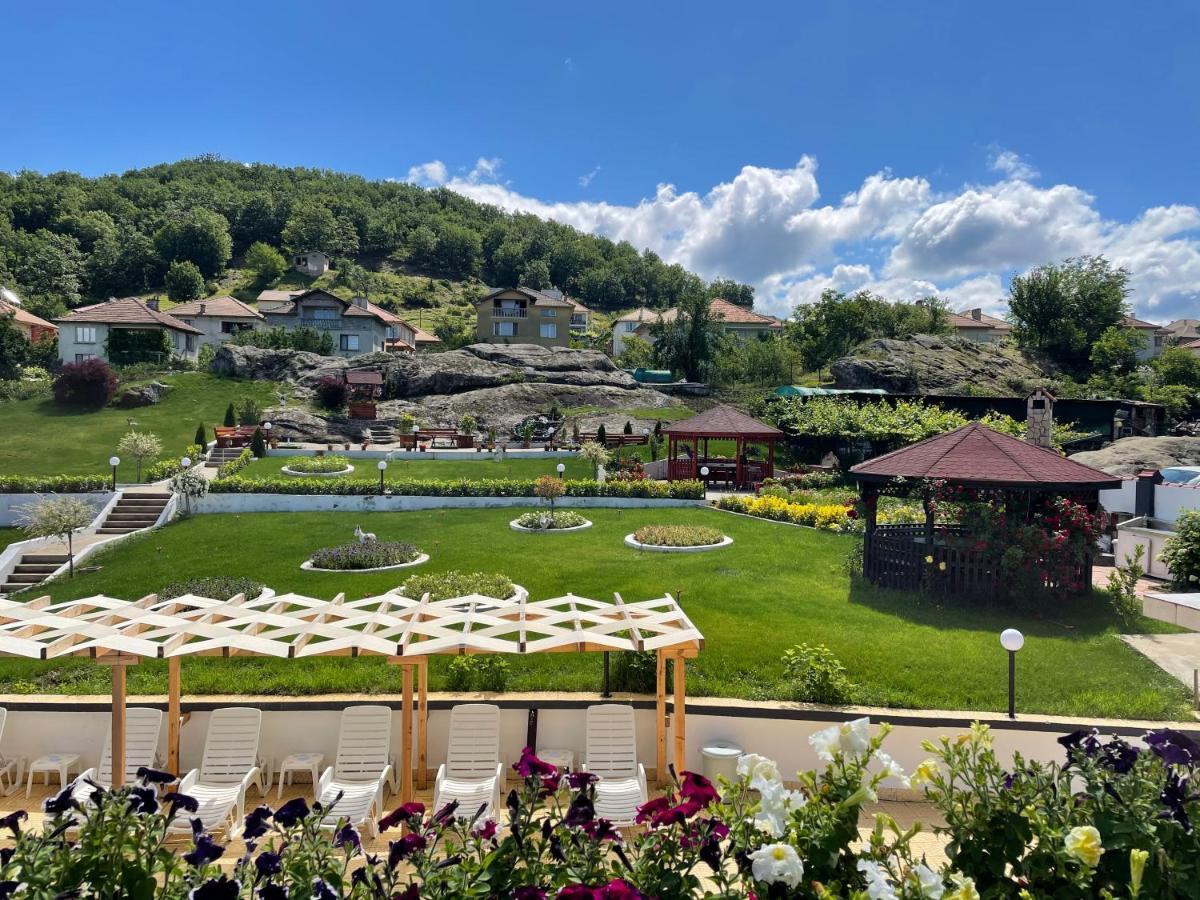 Hotel Elit Kirkovo  Exteriör bild