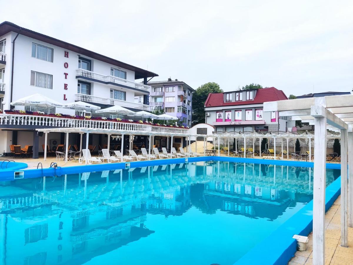 Hotel Elit Kirkovo  Exteriör bild