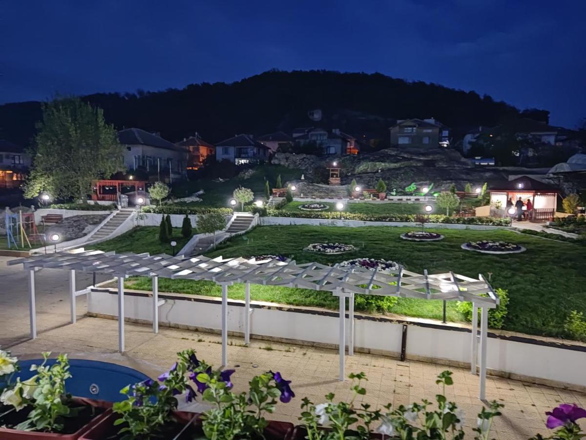 Hotel Elit Kirkovo  Exteriör bild