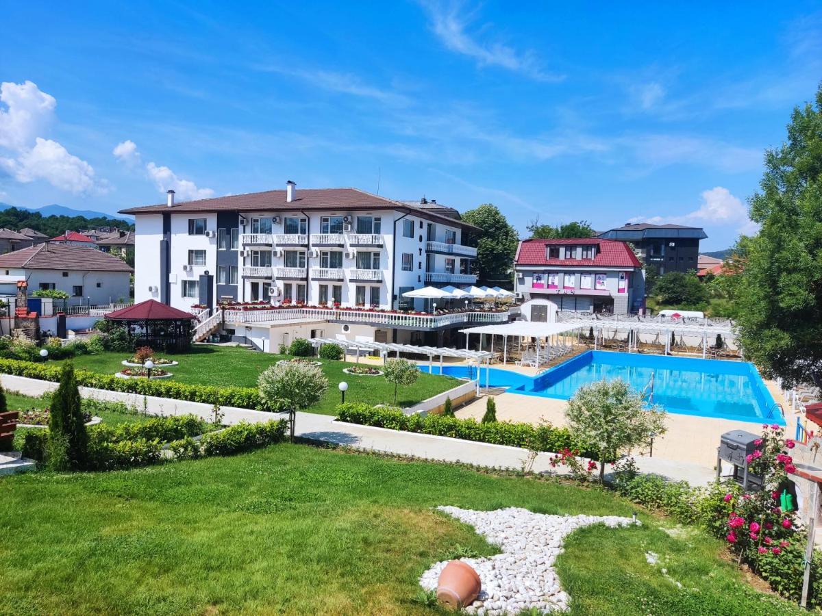Hotel Elit Kirkovo  Exteriör bild