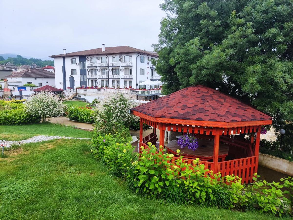 Hotel Elit Kirkovo  Exteriör bild