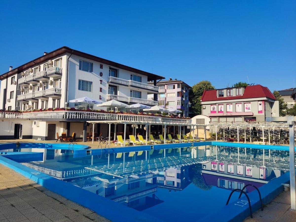 Hotel Elit Kirkovo  Exteriör bild