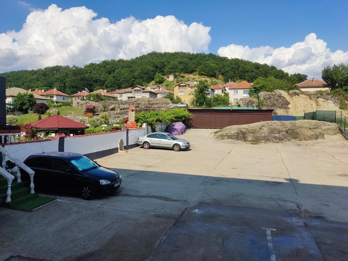 Hotel Elit Kirkovo  Exteriör bild