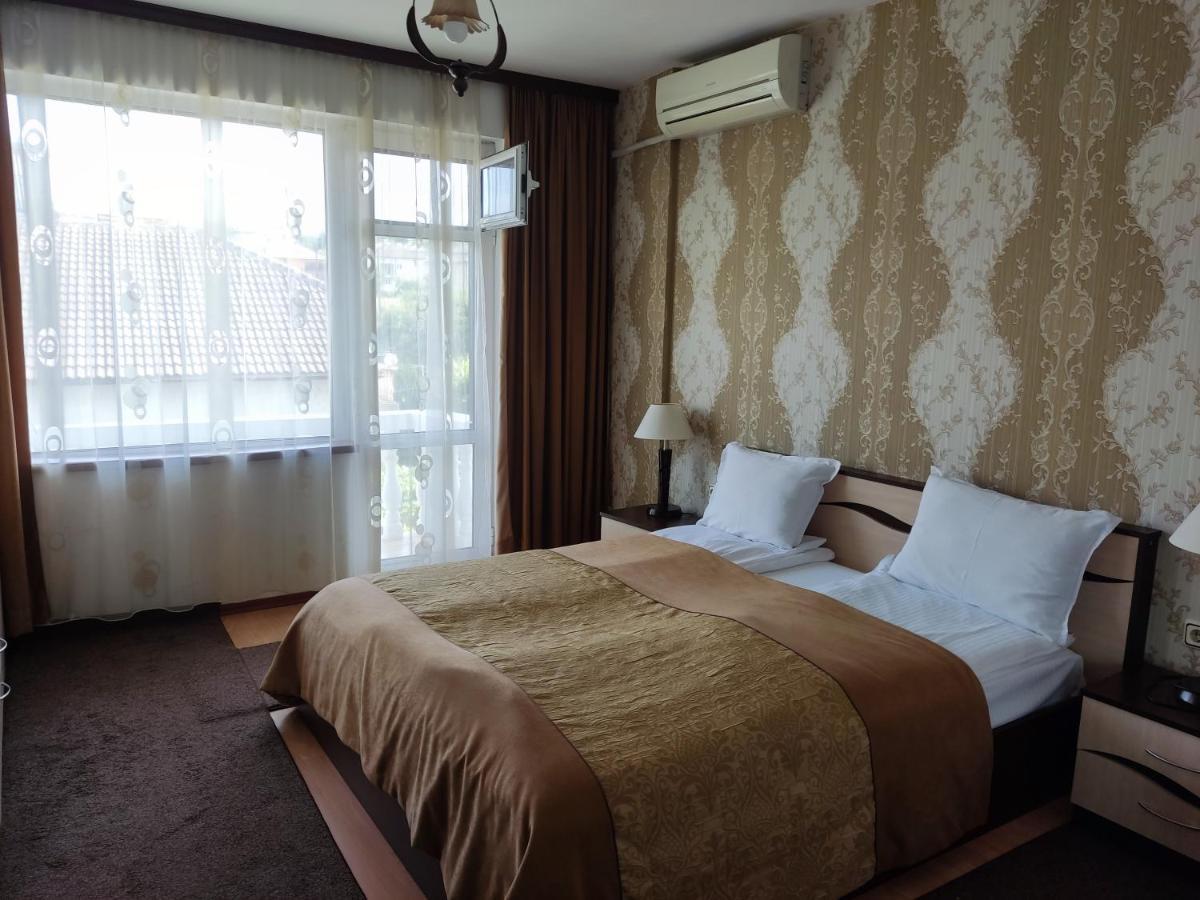 Hotel Elit Kirkovo  Exteriör bild