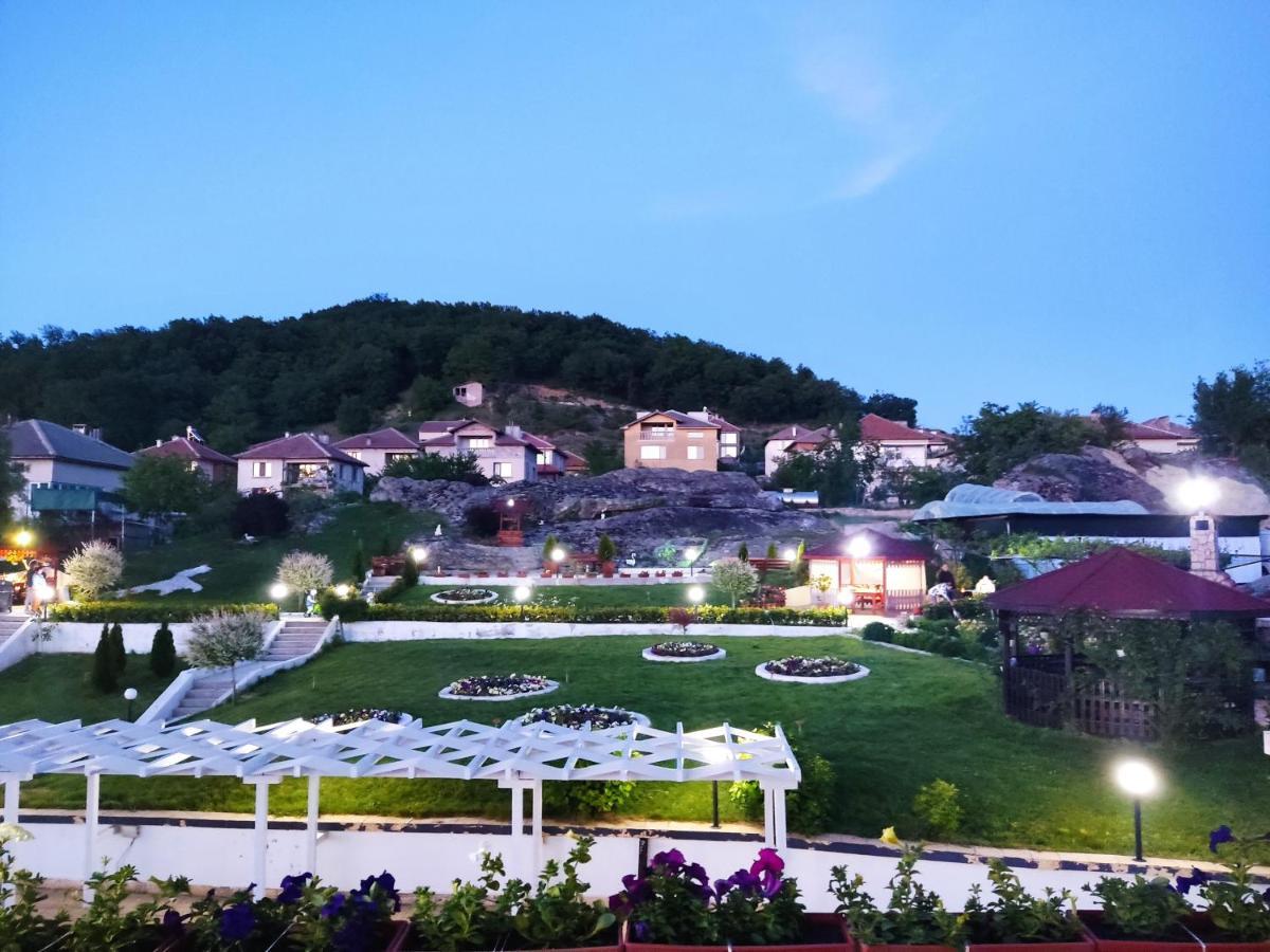 Hotel Elit Kirkovo  Exteriör bild
