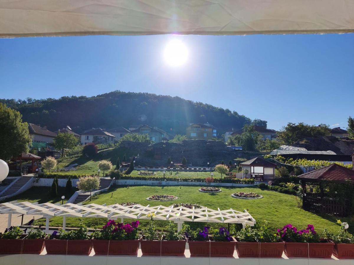 Hotel Elit Kirkovo  Exteriör bild