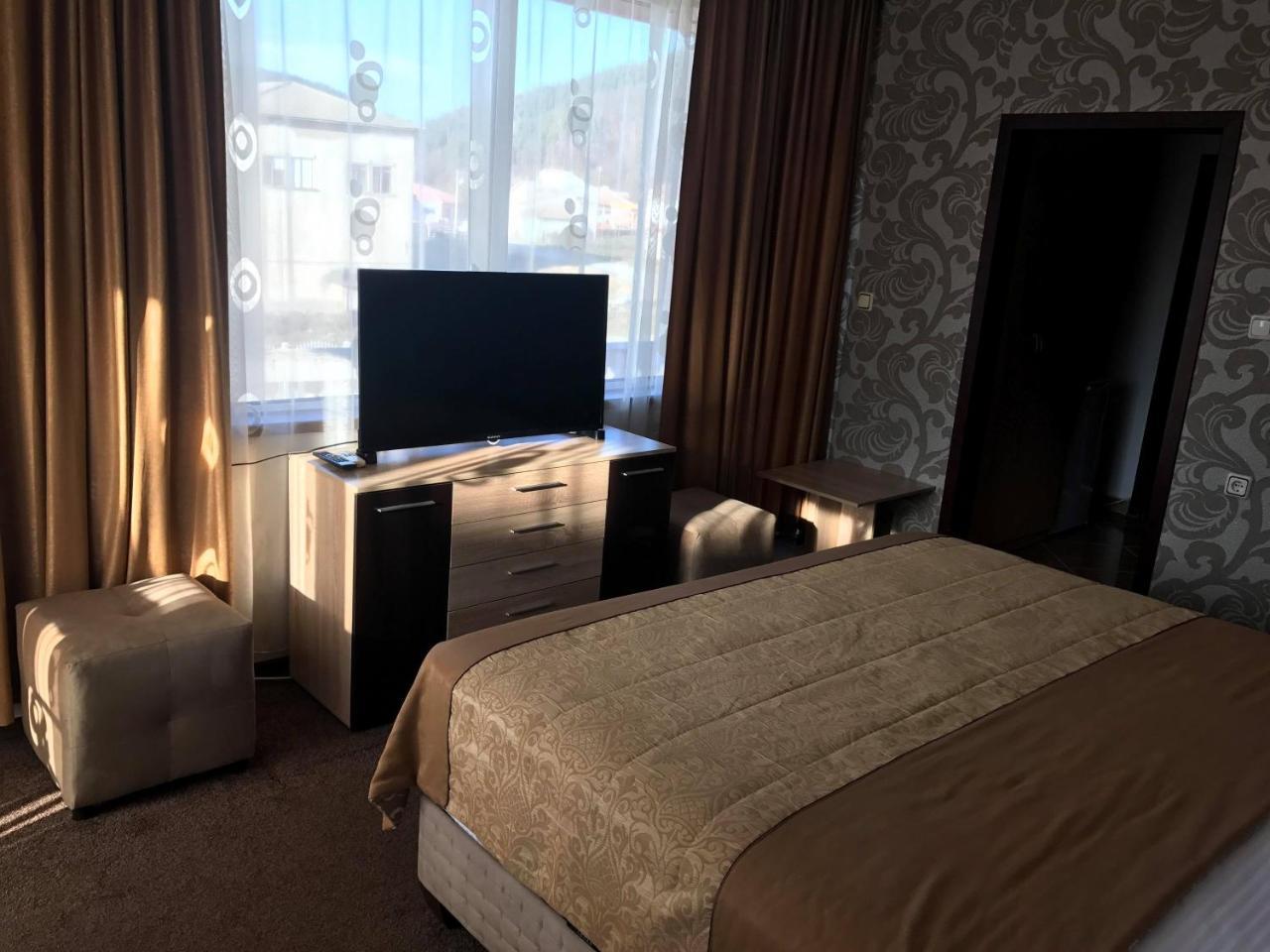 Hotel Elit Kirkovo  Exteriör bild